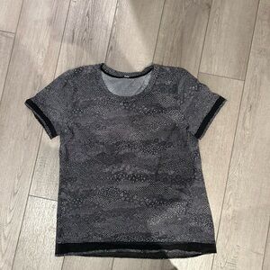 Lululemon Athletica Black and Gray Short Sleeve Tee with open back